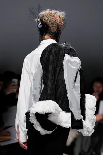 Look 5